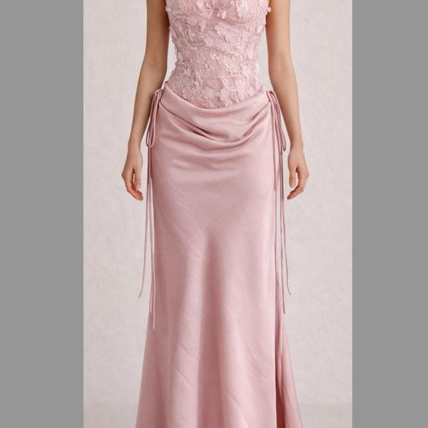 Get 70% Off On The Rosé Swan Dress Only Today 💕